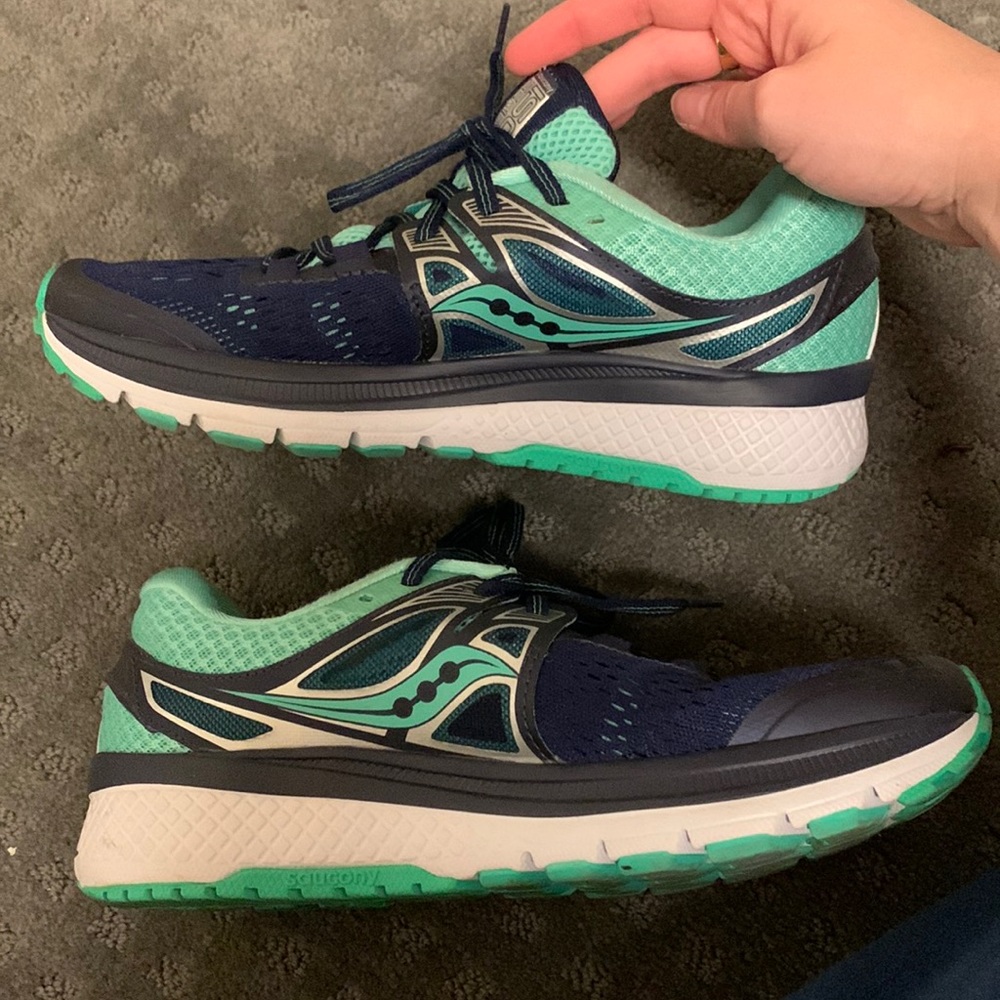Saucony Ever Run shoes